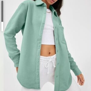 Aritzia TNA cozy boyfriend fleece shacket